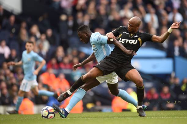 方面也表现 方面也表现